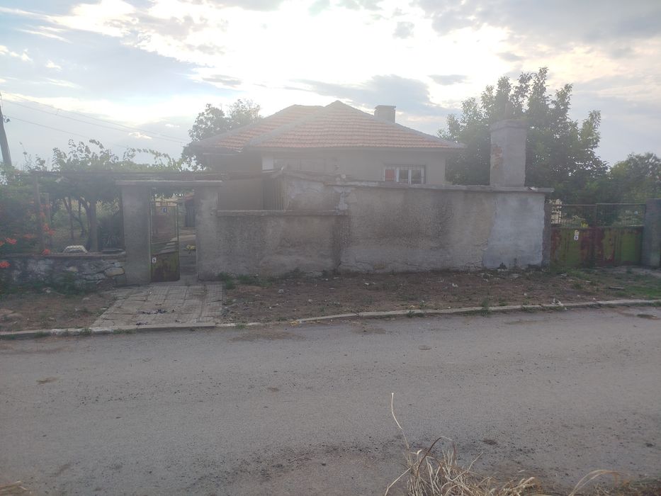 Продавам къща в с.Съдиево област Сливен