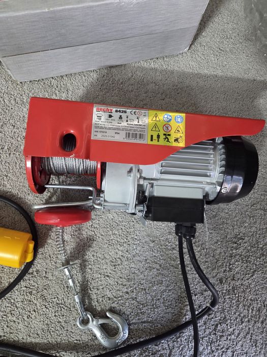 Troliu electric Hecht 8425