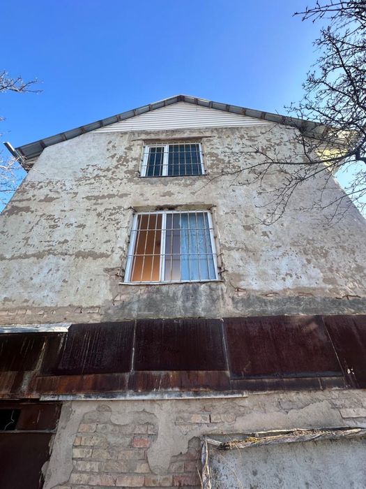 Дача в горах большая