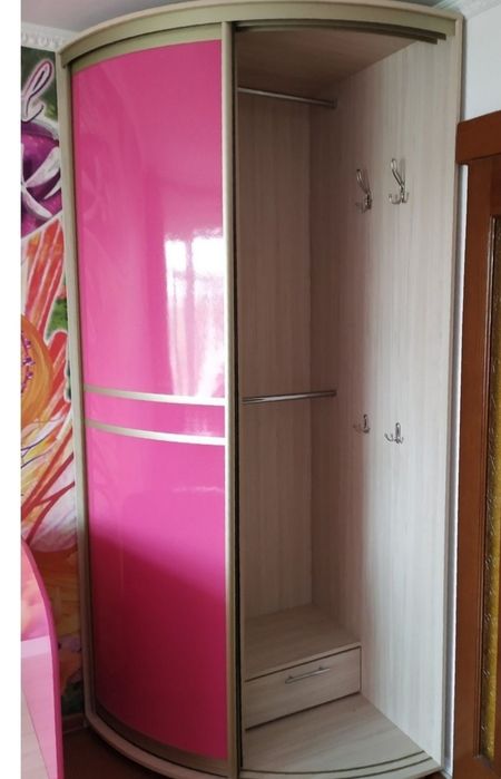 Продам спальню детскую