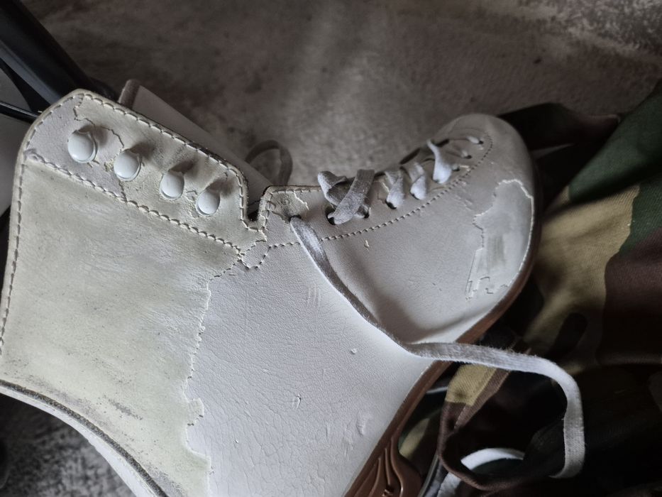 Patine gheata Jackson Artiste si  Roces noi