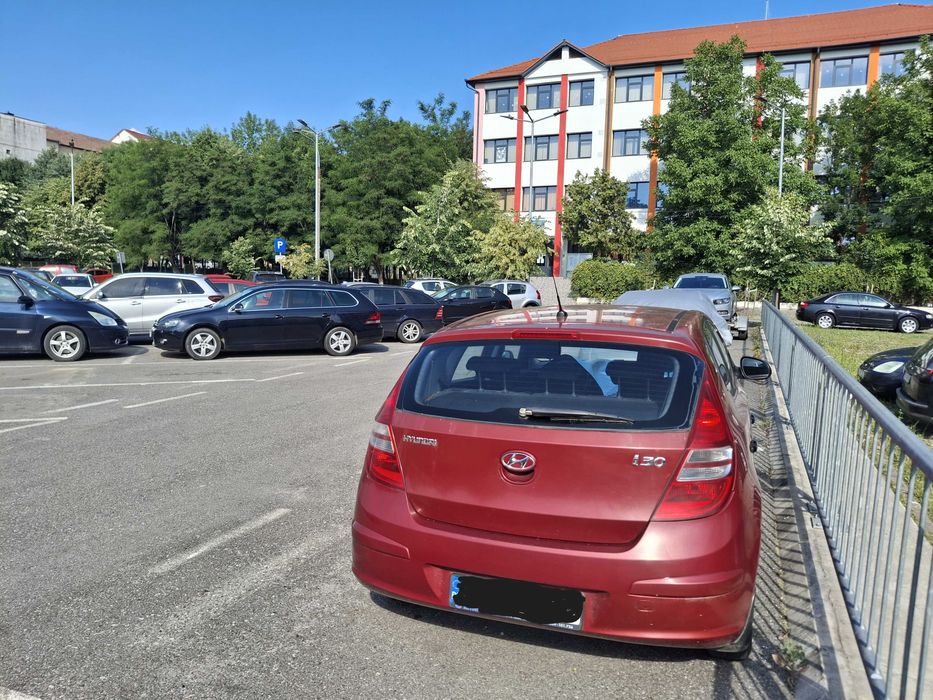 VAND HYUNDAI i30, EURO 4, benzina, an 2008, 1.4, stare f. buna, ITP 2027