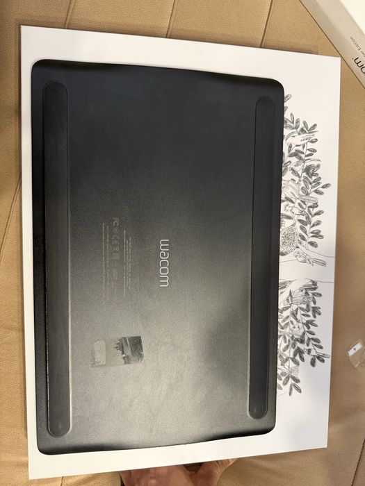 Графический планшет Wacom Intus Pro