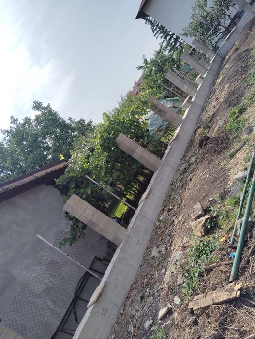 Ограда.  Куфражи и Бетон Камък