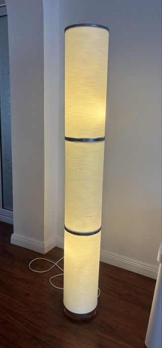 Vand lampadar Ikea alb