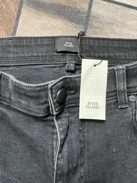 Vand blugi River Island barbati noi cu eticheta marime 34/32