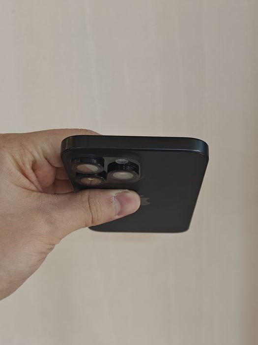 iPhone 16 Pro Max 256 e-Sim