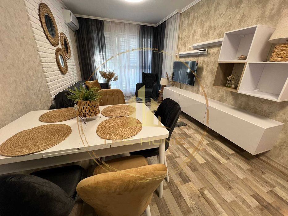 Дава се под наем Тристаен апартамент в Варна, Център - 80 кв.м за 675 € - Снимка #3