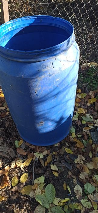 Два броя ПВЦ бидони по 220л .