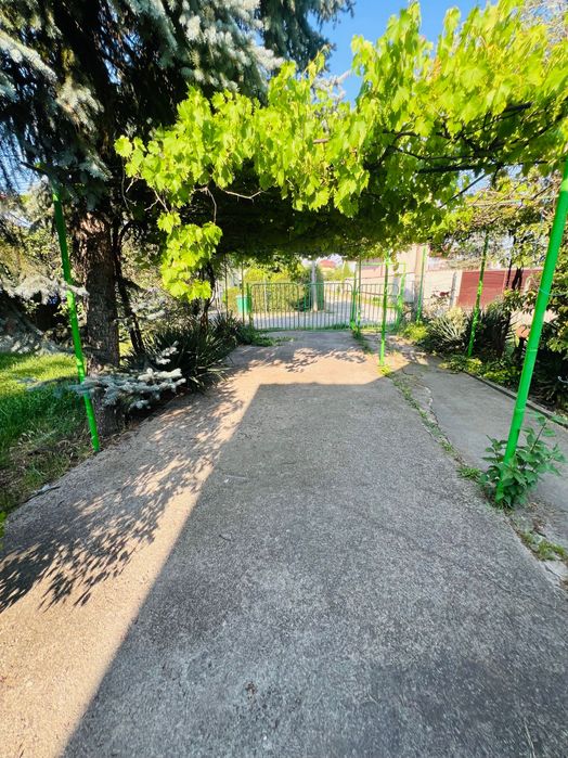 Дава се под наем Къща в София, Славия - 60 кв.м за 715 € - Снимка #2