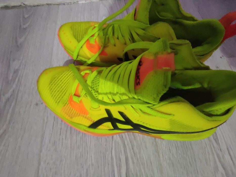 Продою асикс оригинал