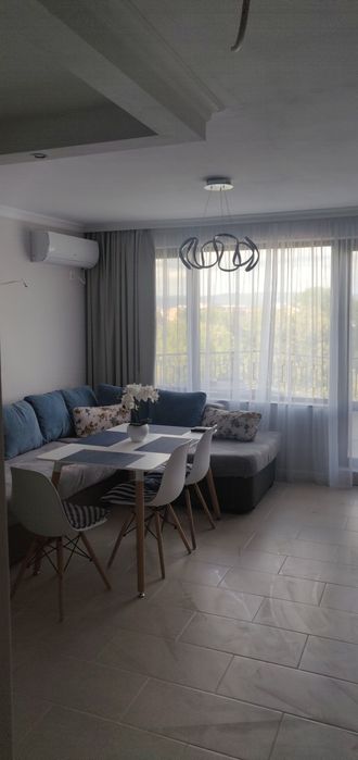 Първа линия в Равда двустаен