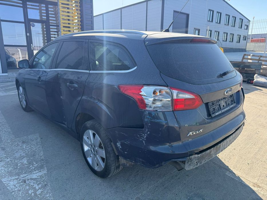 Dezmembrez / Dezmembrari / Piese / Accesorii Ford focus 3 1.6 T1DA 115 cp midnight sky volan stanga