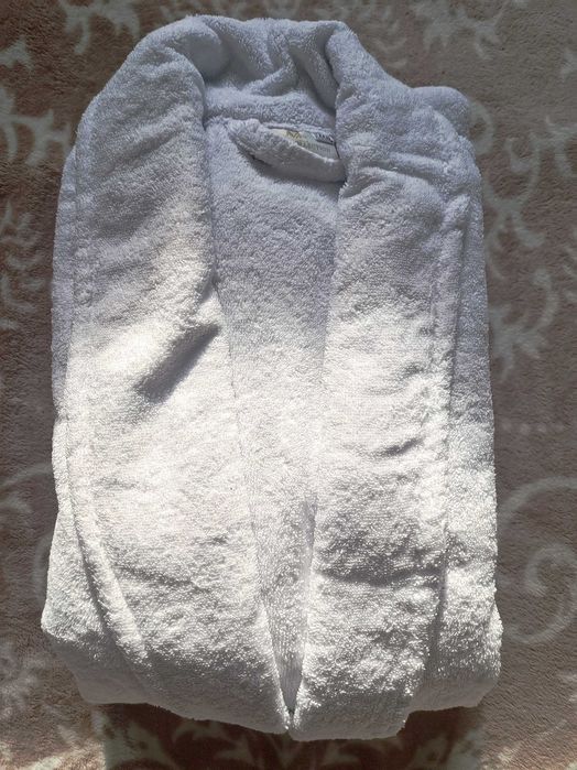 Белоснежные махровые халаты