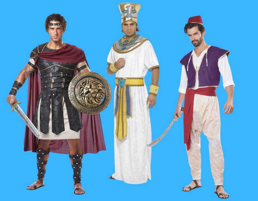 Огромна колекция от карнавални костюми