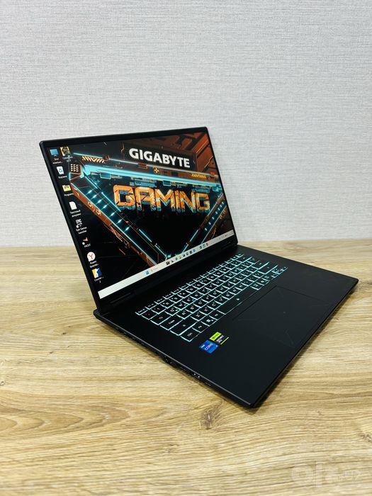 GIGABYTE Core i5-13Gen+RTX4050 Как новый Премиум игровой ноутбук