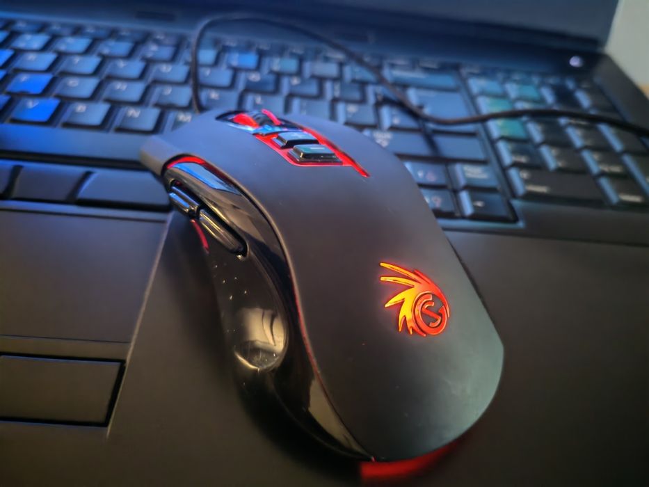 Vortex VG7500 wired gaming mouse.