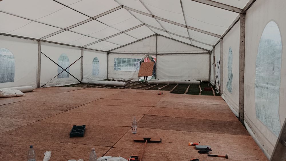 Vând cort pentru evenimente pe structură de aluminiu