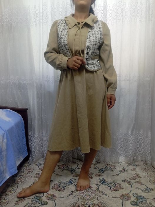 Платье и жилетка почти новое Jeletka va kuylak