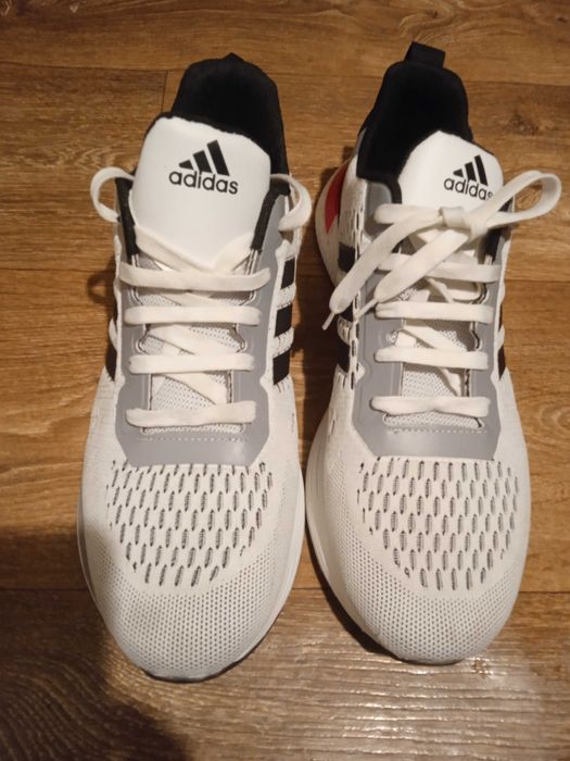 Маратонки  Napapijri  45, Пума 46, Gap 46,  Eflet 39