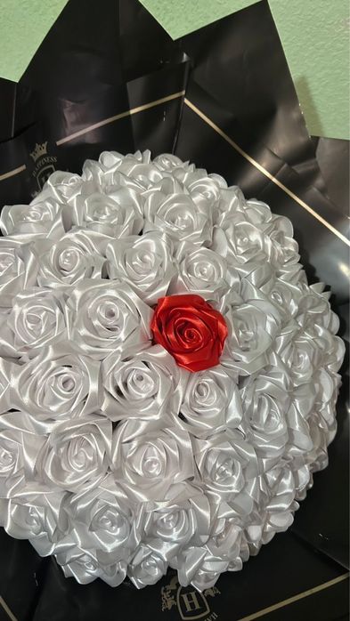 Цветы атласных лент 51 шт