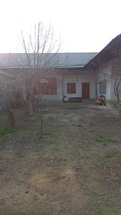 Уй сотилади 6 сотик 6 хона