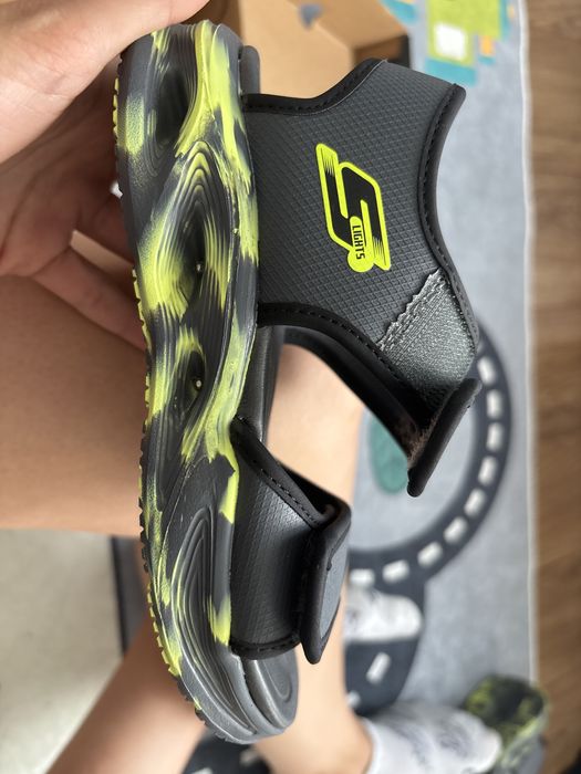 Сандали sketchers