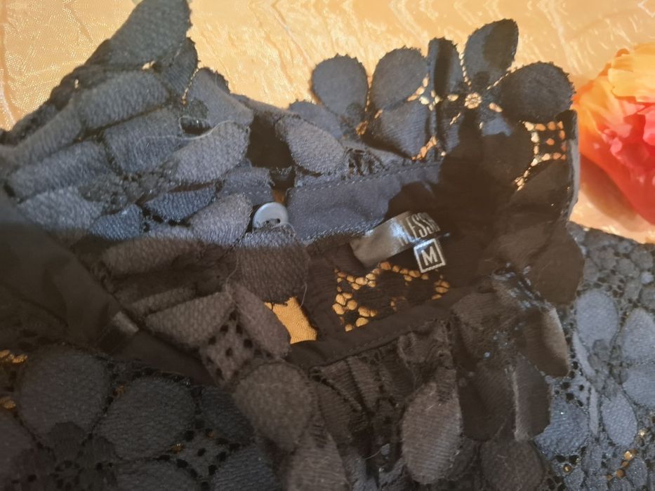 Продавам дамска блуза ALESSA