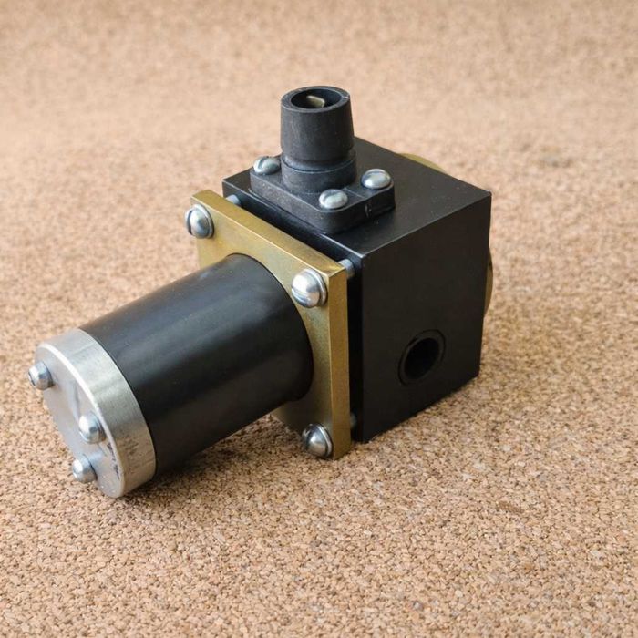 Пневмораспределитель дла автокрана