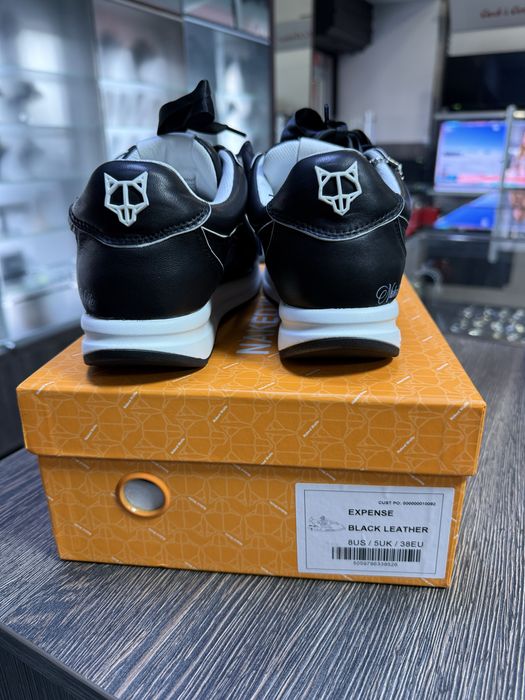 Дамски обувки Naked Wolfe