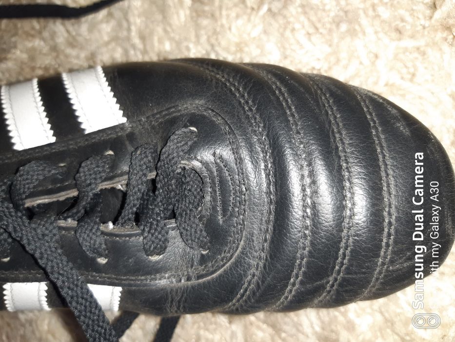 Бутсы футбольные