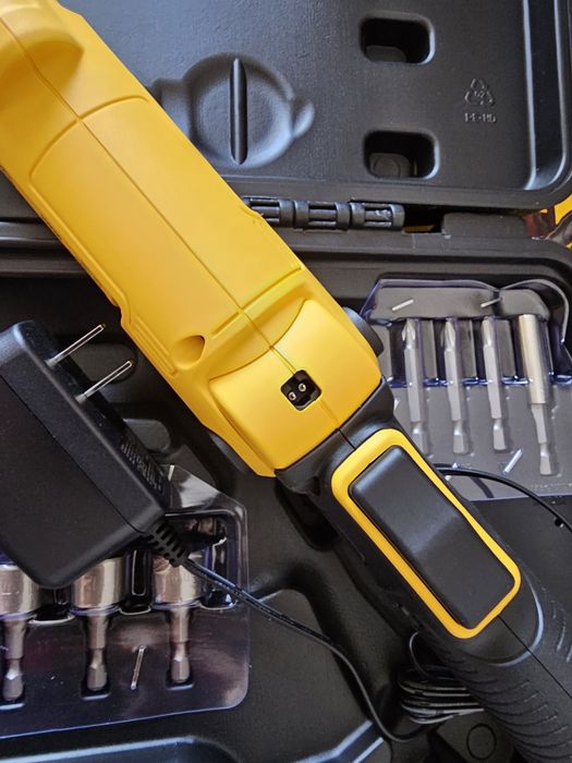 Отвертка, шуруповерт DeWALT