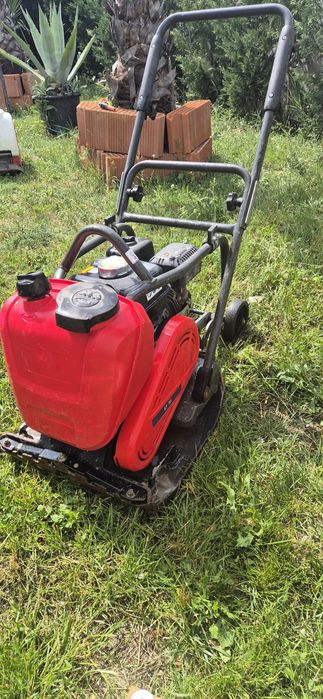 Placa tasat pământ Husqvarna LF 75