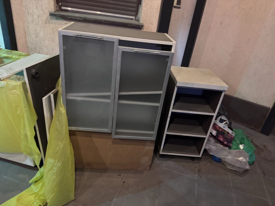 Vand mobila bucatarie