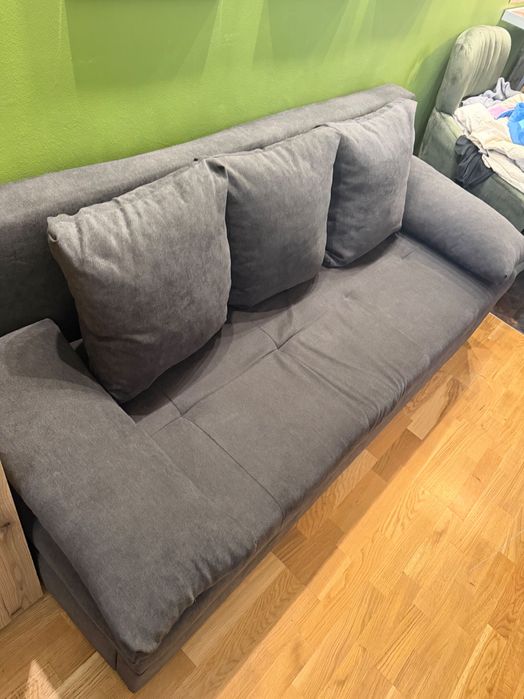 Разтегателен диван, закупен през октомври 2025 г.