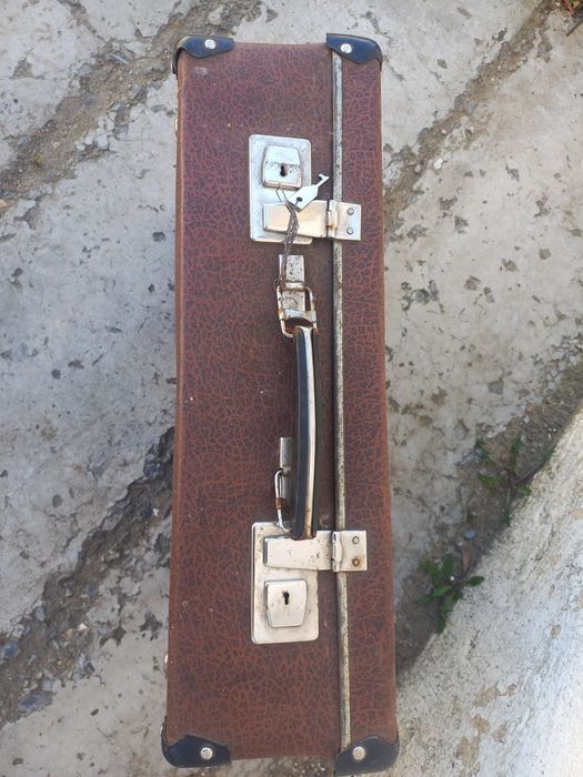 Продам советский чемодан.(раритет)