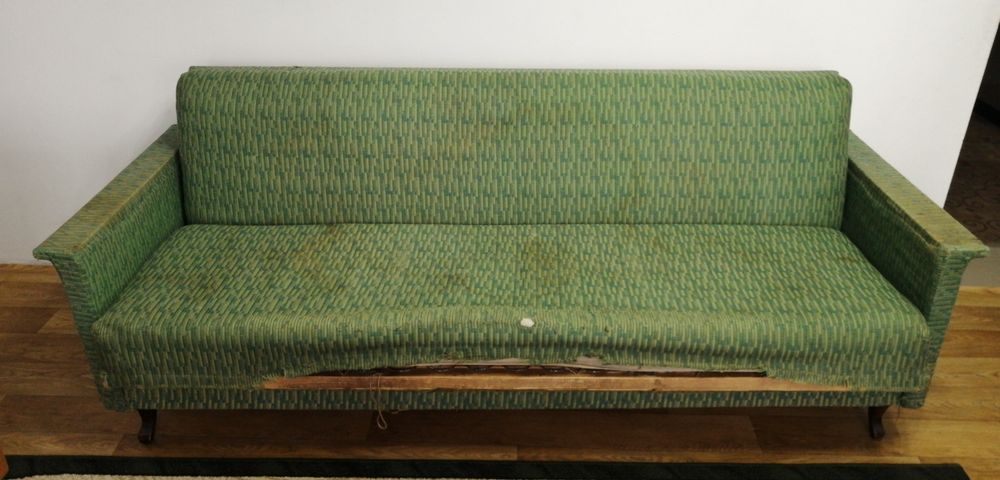 Продам диван.                                                   .