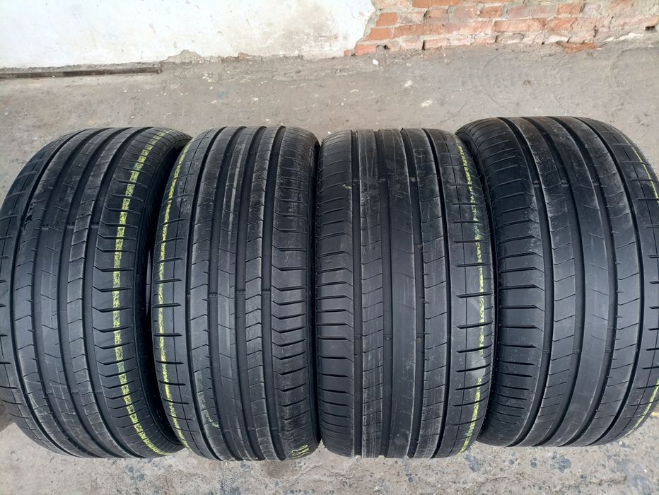 4 anvelope de vara Pirelli 2x285/40 R22 2x325/35 R22