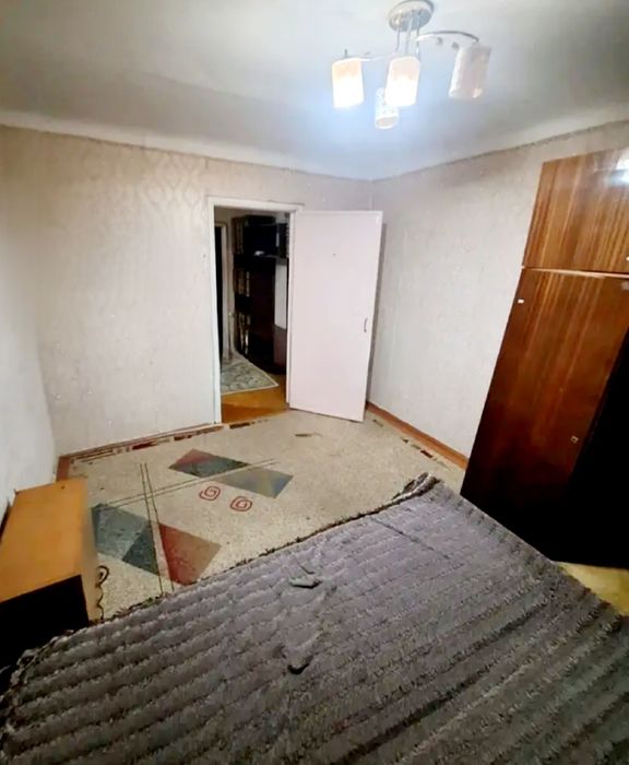 продам 3-х ком. 56в. центр 2-этаж
