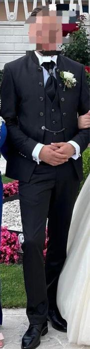 Costum de mire , negru