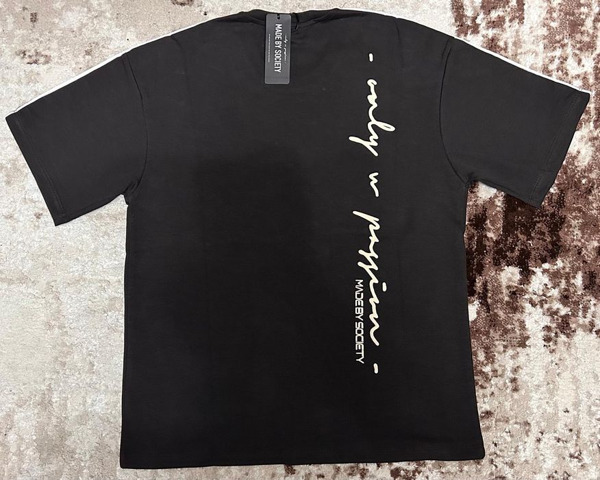 Vând tricou nou de bărbați Made by Society