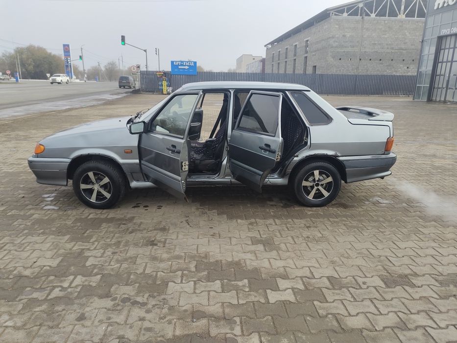 Продам машина 2115