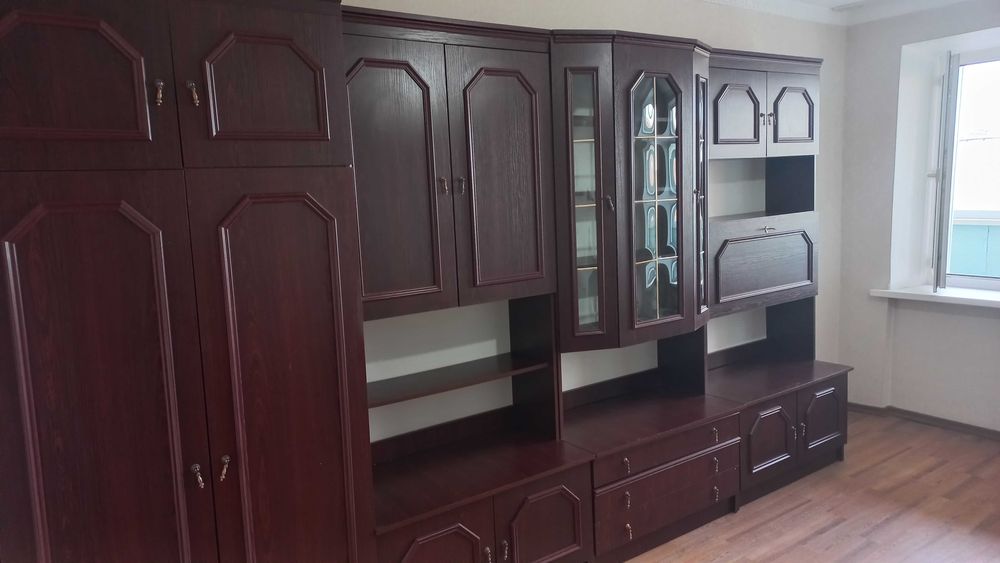 Стенка в гостинную