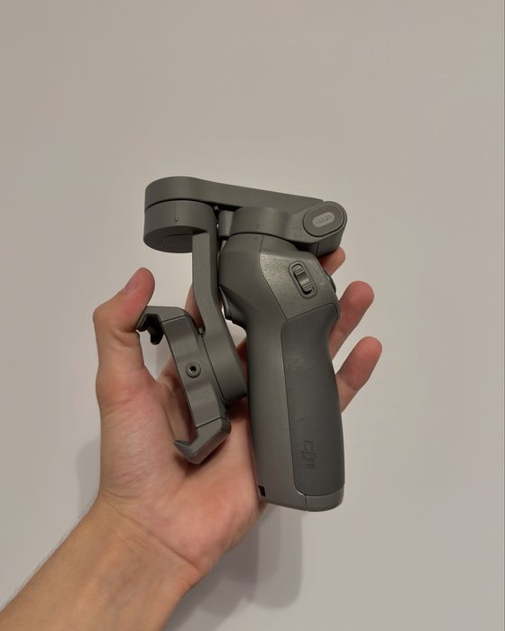 Stabilizator / Gimbal DJI Osmo Mobile 3 + Trepied