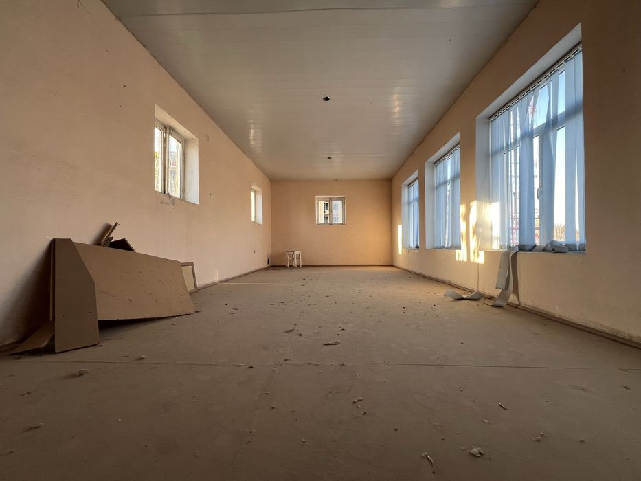 нотурар. здания. сотилади. 2. этаж. кармана