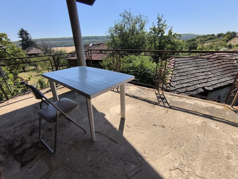 Продава се Къща в с. Тияновци, Област Видин - 320 кв.м за 76 €/кв.м - Снимка #2