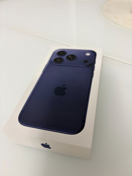 Iphone 17 Pro Albastru