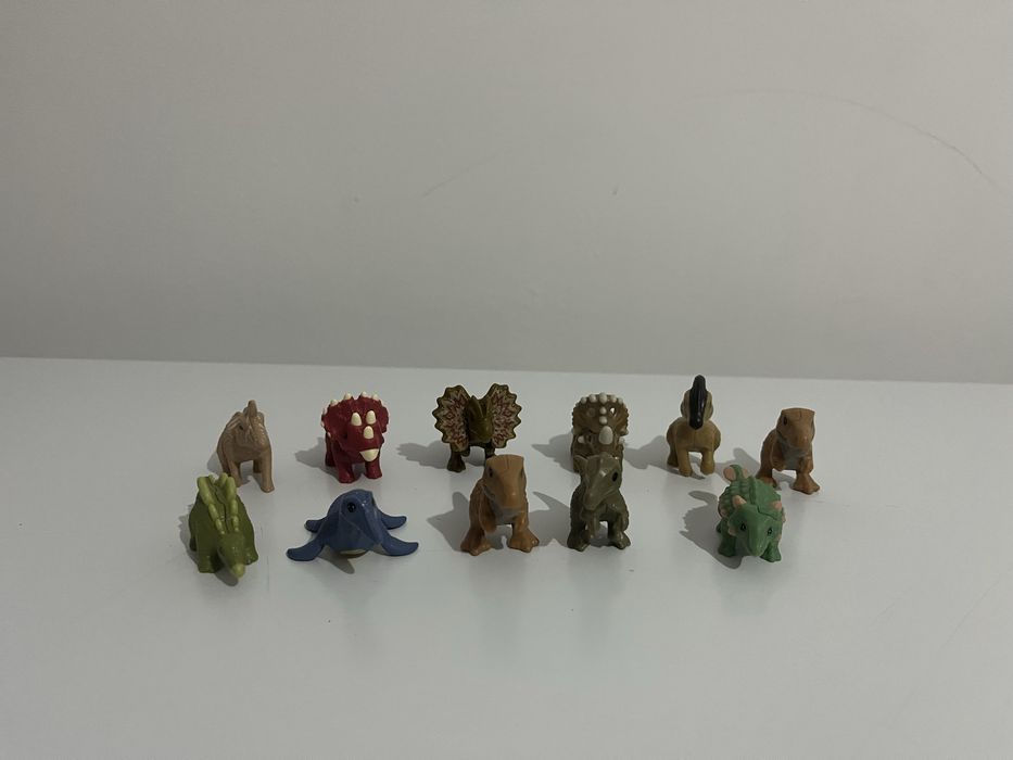 Продам игрушки киндер сюрприза