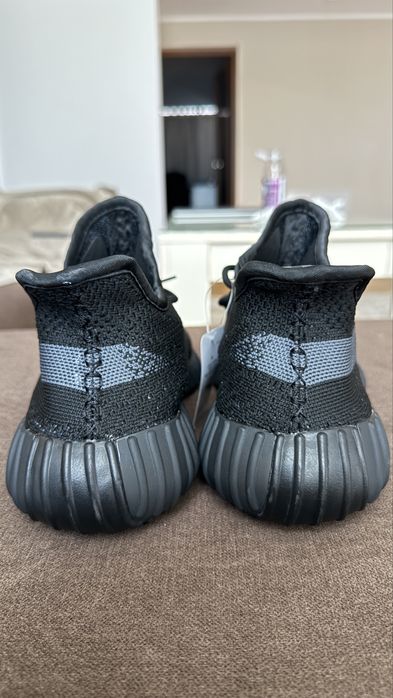 YEEZY-350 boost v2 Black