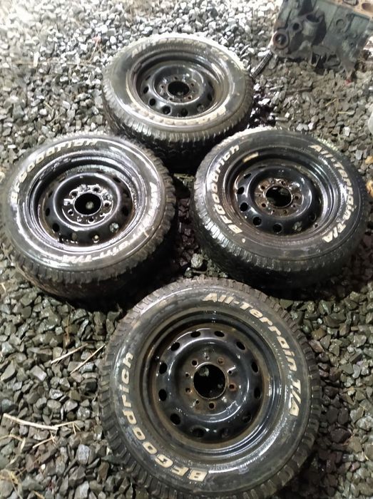 Колëса в сборе на ниву